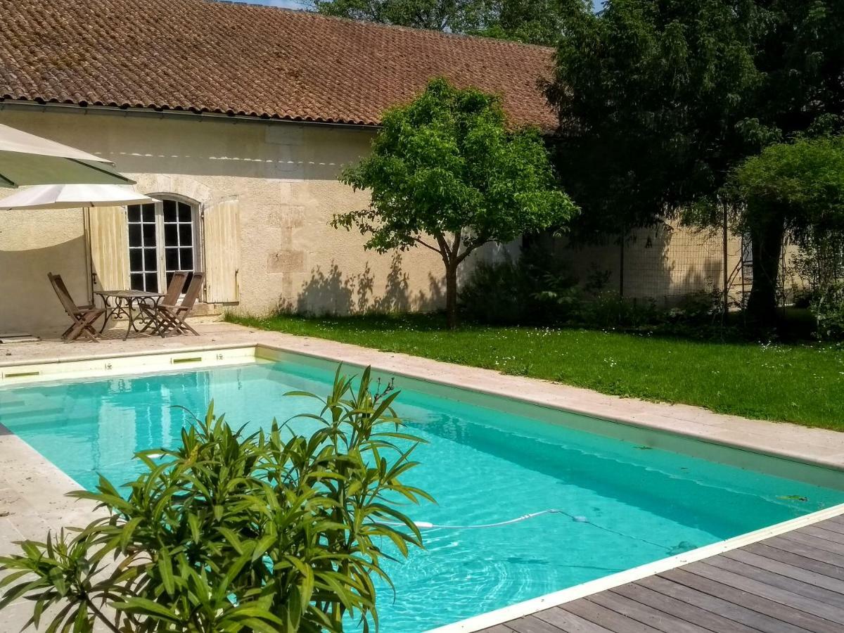 Le Domaine Des Platanes Bed & Breakfast Bourg-Charente Luaran gambar