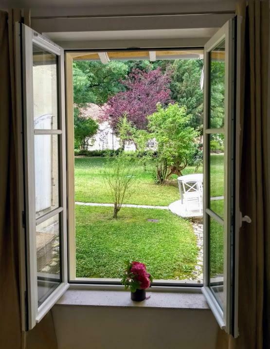 Le Domaine Des Platanes Bed & Breakfast Bourg-Charente Luaran gambar